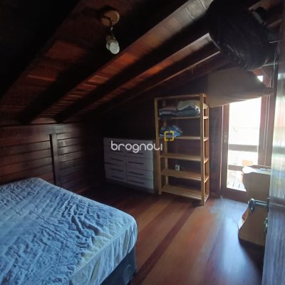 Casa com 90m², 4 quartos (sendo 1 suíte), 2 garagens, no bairro Ingleses do Rio Vermelho em Florianópolis