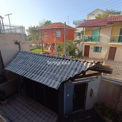 Casa com 90m², 4 quartos (sendo 1 suíte), 2 garagens, no bairro Ingleses do Rio Vermelho em Florianópolis