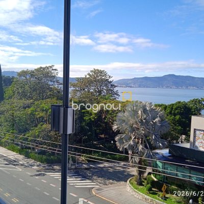 Apartamento com 97m², 3 quartos (sendo 1 suíte), 1 garagem, no bairro Coqueiros em Florianópolis