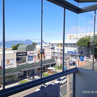 Apartamento com 97m², 3 quartos (sendo 1 suíte), 1 garagem, no bairro Coqueiros em Florianópolis