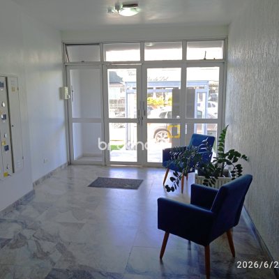 Apartamento com 97m², 3 quartos (sendo 1 suíte), 1 garagem, no bairro Coqueiros em Florianópolis