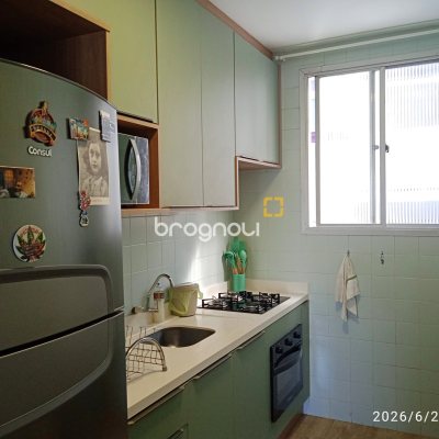 Apartamento com 97m², 3 quartos (sendo 1 suíte), 1 garagem, no bairro Coqueiros em Florianópolis