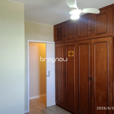 Apartamento com 97m², 3 quartos (sendo 1 suíte), 1 garagem, no bairro Coqueiros em Florianópolis