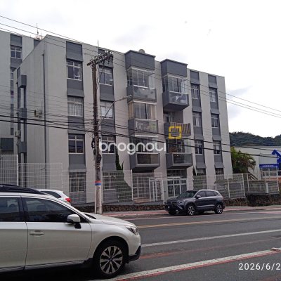Apartamento com 97m², 3 quartos (sendo 1 suíte), 1 garagem, no bairro Coqueiros em Florianópolis