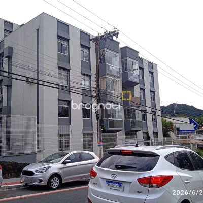 Apartamento com 97m², 3 quartos (sendo 1 suíte), 1 garagem, no bairro Coqueiros em Florianópolis