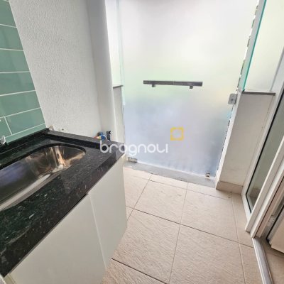 Apartamento com 99m², 2 quartos (sendo 1 suíte), 1 garagem, no bairro Campeche em Florianópolis