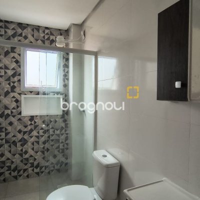 Apartamento com 76m², 2 quartos (sendo 1 suíte), 1 garagem, no bairro Areias em São José