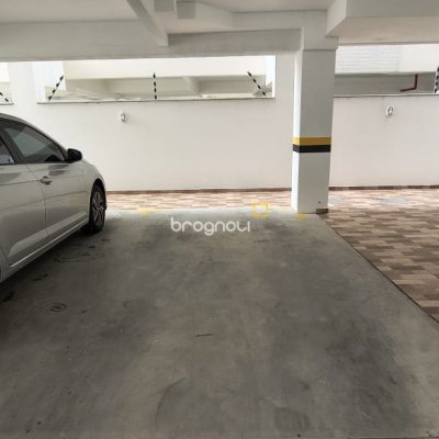Apartamento com 76m², 2 quartos (sendo 1 suíte), 1 garagem, no bairro Areias em São José