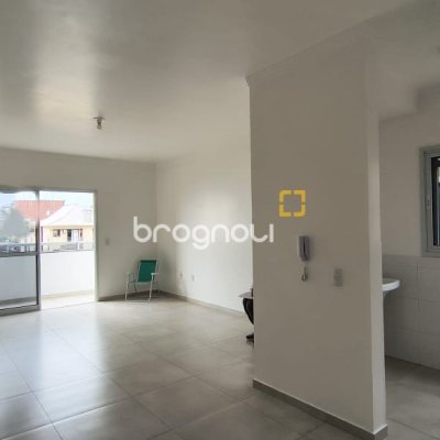 Apartamento com 76m², 2 quartos (sendo 1 suíte), 1 garagem, no bairro Areias em São José