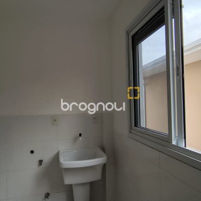 Apartamento com 76m², 2 quartos (sendo 1 suíte), 1 garagem, no bairro Areias em São José