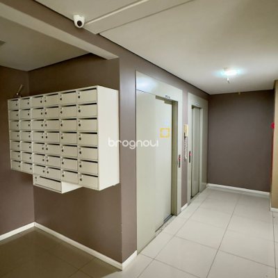 Apartamento com 66m², 2 quartos (sendo 1 suíte), 1 garagem, no bairro Barreiros em São José