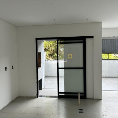 Studio com 58m², 1 quarto, 1 garagem, no bairro Campeche em Florianópolis