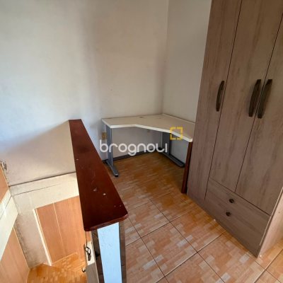 Casa com 144m², 4 quartos (sendo 1 suíte), 7 garagens, no bairro Rio Tavares em Florianópolis
