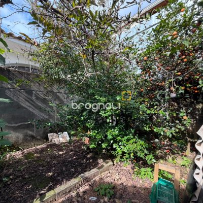 Casa com 144m², 4 quartos (sendo 1 suíte), 7 garagens, no bairro Rio Tavares em Florianópolis