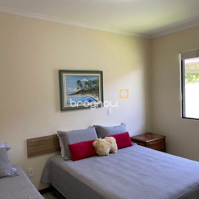 Casa com 454m², 5 quartos (sendo 4 suítes), 2 garagens, no bairro Saco Grande em Florianópolis