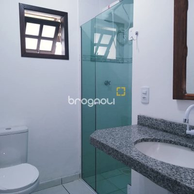 Hotel com 372m², 6 quartos, 3 garagens, no bairro São João do Rio Vermelho em Florianópolis