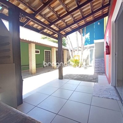 Hotel com 372m², 6 quartos, 3 garagens, no bairro São João do Rio Vermelho em Florianópolis