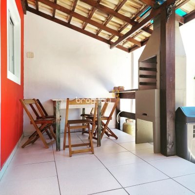 Hotel com 372m², 6 quartos, 3 garagens, no bairro São João do Rio Vermelho em Florianópolis