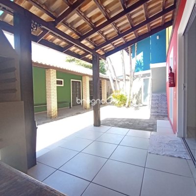 Hotel com 372m², 6 quartos, 3 garagens, no bairro São João do Rio Vermelho em Florianópolis