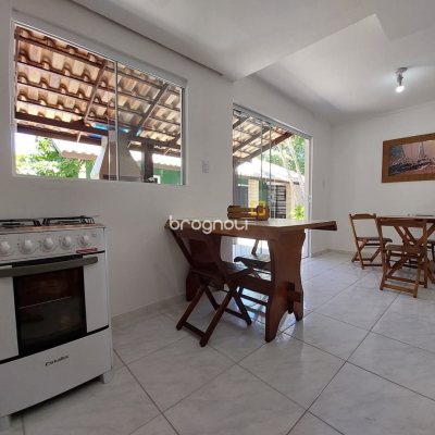 Hotel com 372m², 6 quartos, 3 garagens, no bairro São João do Rio Vermelho em Florianópolis