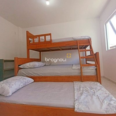 Hotel com 372m², 6 quartos, 3 garagens, no bairro São João do Rio Vermelho em Florianópolis