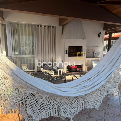 Cobertura com 151m², 3 quartos (sendo 1 suíte), 1 garagem, no bairro Itacorubi em Florianópolis