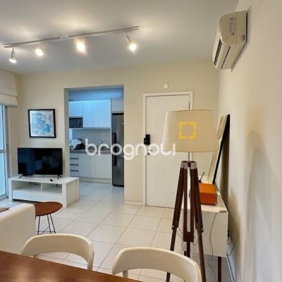 Apartamento com 69m², 2 quartos (sendo 1 suíte), 1 garagem, no bairro Trindade em Florianópolis