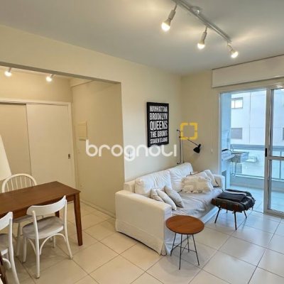 Apartamento com 69m², 2 quartos (sendo 1 suíte), 1 garagem, no bairro Trindade em Florianópolis