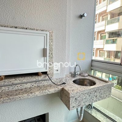 Apartamento com 69m², 2 quartos (sendo 1 suíte), 1 garagem, no bairro Trindade em Florianópolis