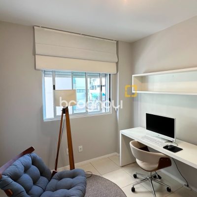 Apartamento com 69m², 2 quartos (sendo 1 suíte), 1 garagem, no bairro Trindade em Florianópolis