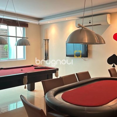 Apartamento com 71m², 2 quartos (sendo 1 suíte), 1 garagem, no bairro Trindade em Florianópolis