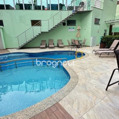 Apartamento com 71m², 2 quartos (sendo 1 suíte), 1 garagem, no bairro Trindade em Florianópolis