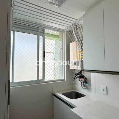 Apartamento com 71m², 2 quartos (sendo 1 suíte), 1 garagem, no bairro Trindade em Florianópolis