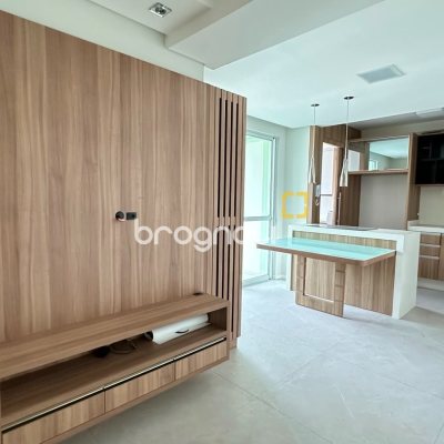 Apartamento com 71m², 2 quartos (sendo 1 suíte), 1 garagem, no bairro Trindade em Florianópolis