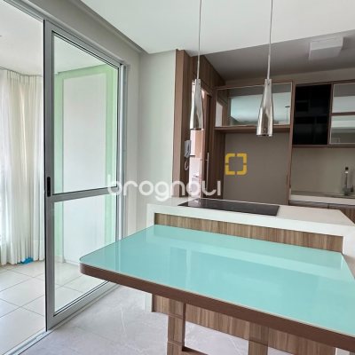 Apartamento com 71m², 2 quartos (sendo 1 suíte), 1 garagem, no bairro Trindade em Florianópolis