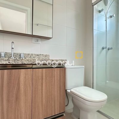 Apartamento com 71m², 2 quartos (sendo 1 suíte), 1 garagem, no bairro Trindade em Florianópolis