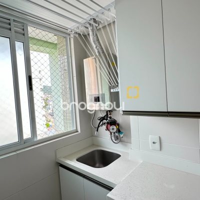 Apartamento com 71m², 2 quartos (sendo 1 suíte), 1 garagem, no bairro Trindade em Florianópolis