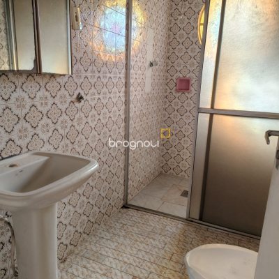 Casa com 114m², 3 quartos, 2 garagens, no bairro Capoeiras em Florianópolis