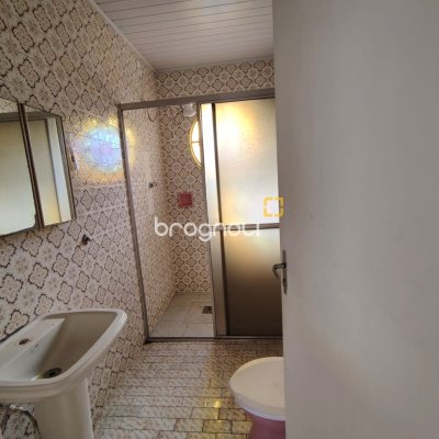 Casa com 114m², 3 quartos, 2 garagens, no bairro Capoeiras em Florianópolis