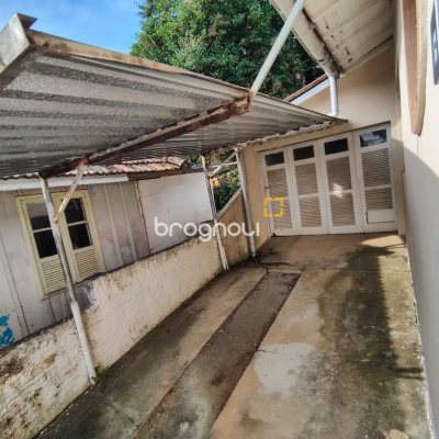 Casa com 114m², 3 quartos, 2 garagens, no bairro Capoeiras em Florianópolis