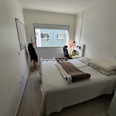 Apartamento com 60m², 2 quartos (sendo 1 suíte), 1 garagem, no bairro Ingleses do Rio Vermelho em Florianópolis