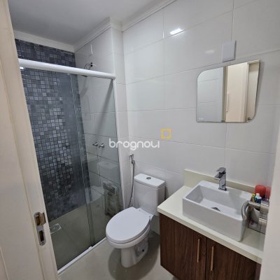 Apartamento com 60m², 2 quartos (sendo 1 suíte), 1 garagem, no bairro Ingleses do Rio Vermelho em Florianópolis