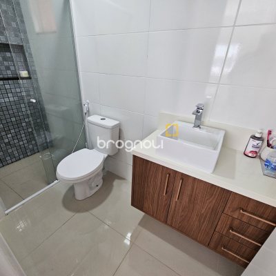 Apartamento com 60m², 2 quartos (sendo 1 suíte), 1 garagem, no bairro Ingleses do Rio Vermelho em Florianópolis