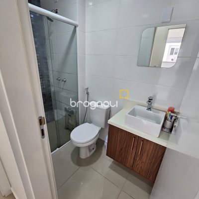 Apartamento com 60m², 2 quartos (sendo 1 suíte), 1 garagem, no bairro Ingleses do Rio Vermelho em Florianópolis