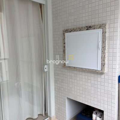 Apartamento com 60m², 2 quartos (sendo 1 suíte), 1 garagem, no bairro Ingleses em Florianópolis