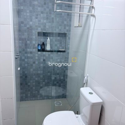 Apartamento com 60m², 2 quartos (sendo 1 suíte), 1 garagem, no bairro Ingleses em Florianópolis