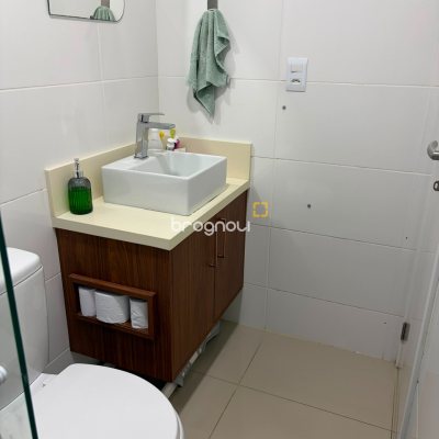 Apartamento com 60m², 2 quartos (sendo 1 suíte), 1 garagem, no bairro Ingleses em Florianópolis