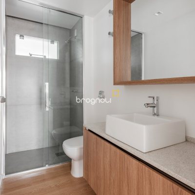 Apartamento com 96m², 3 quartos (sendo 2 suítes), 1 garagem, no bairro Centro em Florianópolis