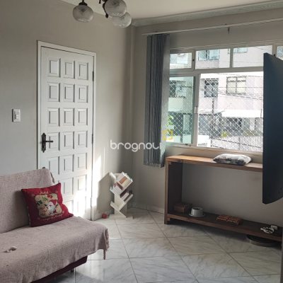Casa com 95m², 3 quartos (sendo 1 suíte), 4 garagens, no bairro Capoeiras em Florianópolis