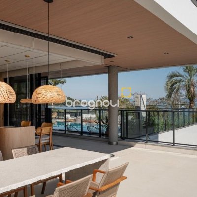 Apartamento com 93m², 2 quartos (sendo 2 suítes), 2 garagens, no bairro Santo Antônio de Lisboa em Florianópolis